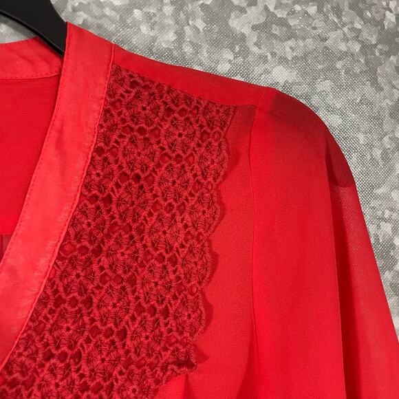 Charming Charlie Women’s Red One Button Flowy Boho Top - Size Small - Lace Trim - Picture 2 of 7